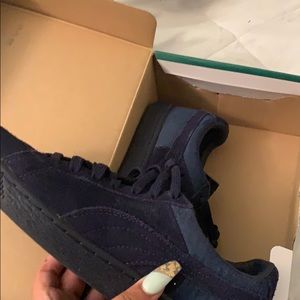 Navy blue pumas suede classic